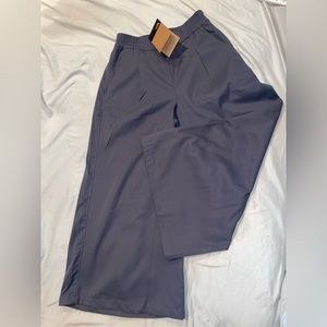 NWT- The North Face Women's Standard Wide Leg Pants -size 2.